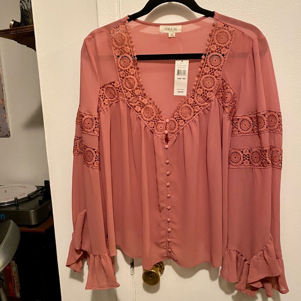 Taylor and Sage Lace Blouse Size L